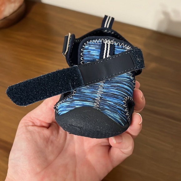 Gently Used Nautica Kids Water Shoe Closed-Toe Sport Sandal in Kettle Gulf Blue - Picture 8 of 14